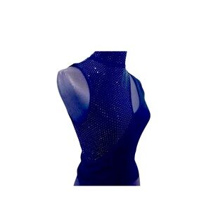 𝐍𝐖𝐓 𝐀𝐋𝐈𝐂𝐄 𝐀𝐍𝐃 𝐎𝐋𝐈𝐕𝐈𝐀 High neck sleeveless w/rhineston knit
